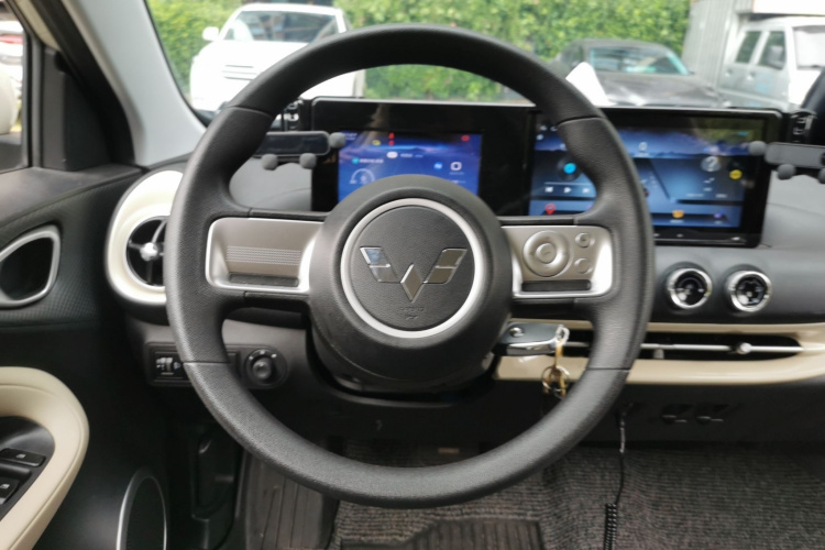 五菱汽车 五菱缤果 2024款 203km 轻享款局部细节13