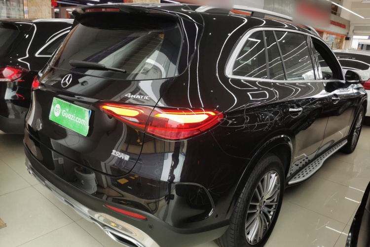 奔驰GLC 2023款 改款 GLC 300 L 4MATIC 动感型 5座车身外观7