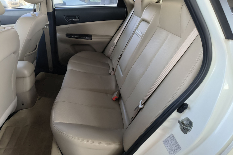 长安 逸动 2014款 1.6L 自动豪华型中控内饰7004