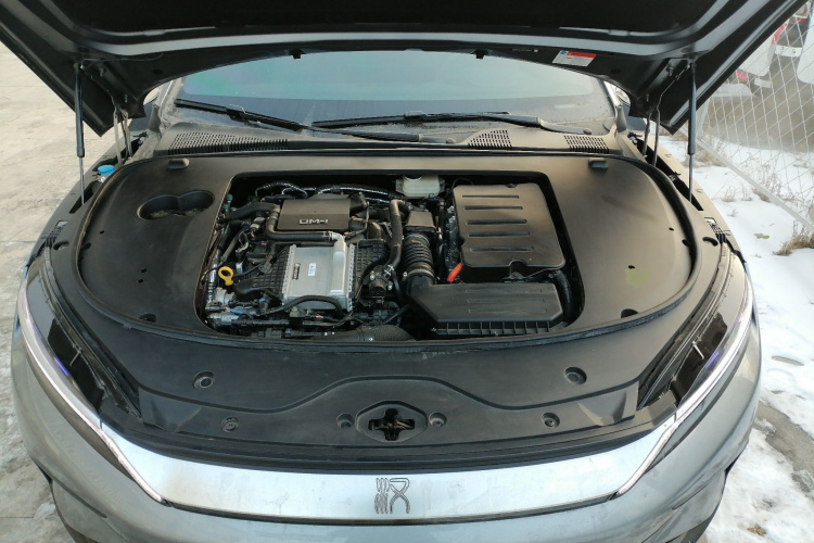 比亚迪 汉 2025款 DM-i 125KM精英型机舱底盘24