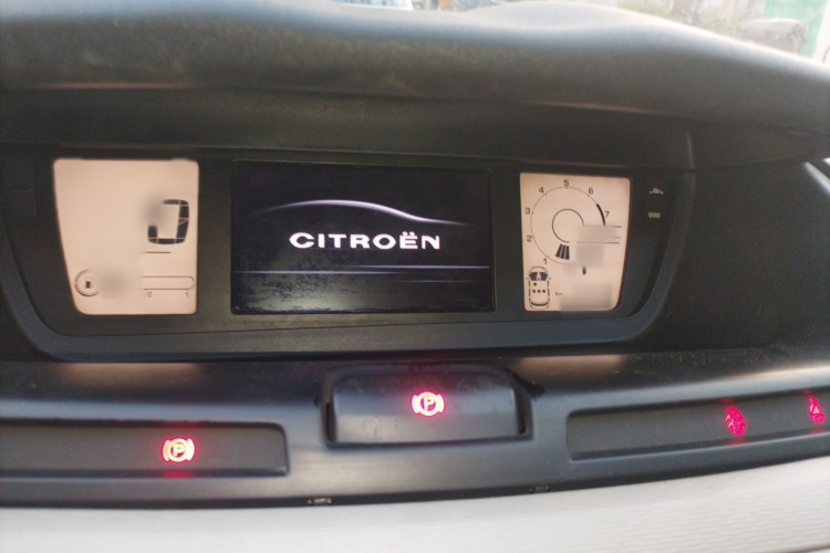 雪铁龙 C4 PICASSO 2009款 Grand 2.0L 舒适型局部细节14