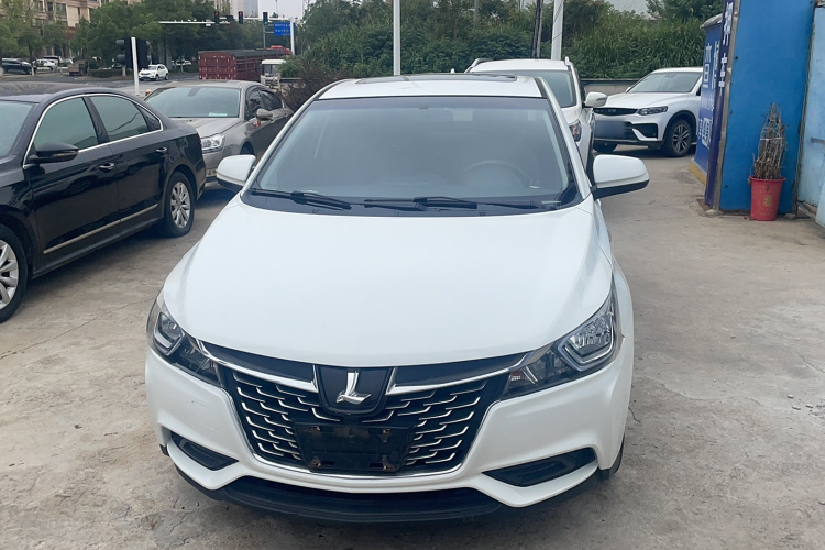 纳智捷 锐3 2016款 1.6L CVT尊享型天窗版车身外观6001