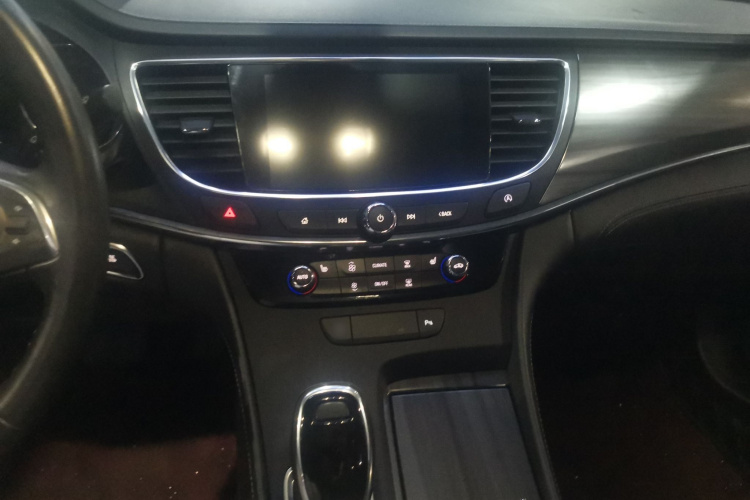 别克 君越 2022款 552T 豪华型局部细节16