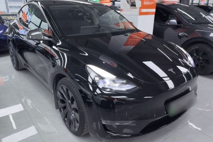 特斯拉 Model Y 2023款 高性能全轮驱动版车身外观3
