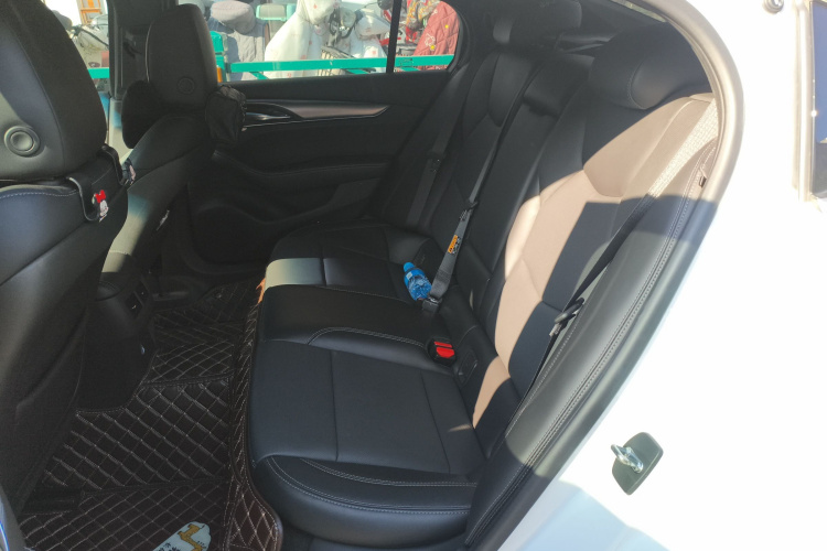 凯迪拉克CT5 2022款 28T 尊贵型中控内饰21