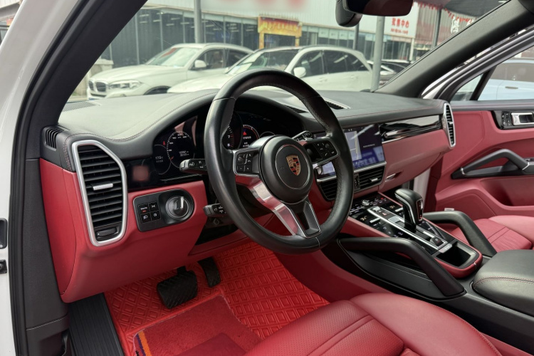 保时捷 2018款 Cayenne 3.0T中控内饰7006