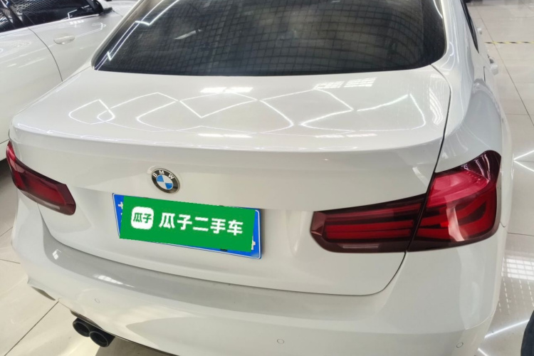 宝马3系 2018款 320i M运动曜夜版车身外观6004