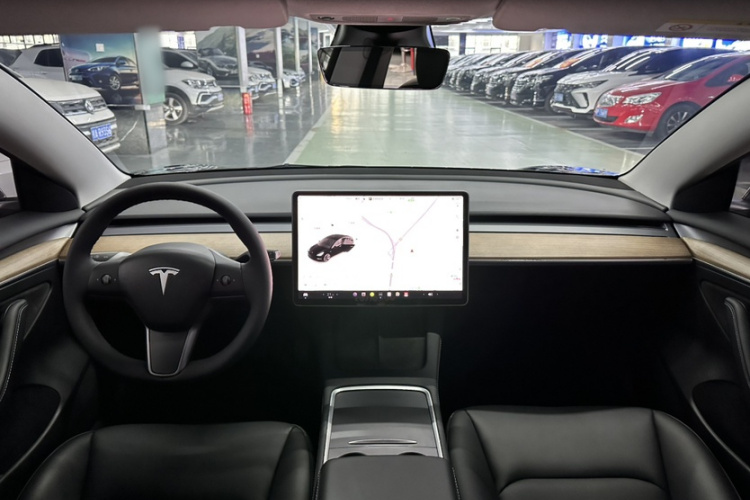 特斯拉 Model 3 2021款 标准续航后驱升级版 3D6中控内饰7005