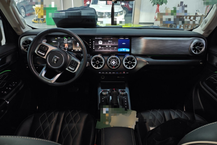 坦克300 2022款 2.0T 坦克游侠中控内饰12