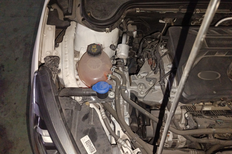 福特 福克斯 2020款 三厢 EcoBoost 180 自动ST Line局部细节9006