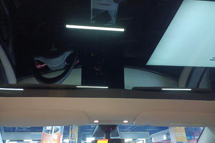 特斯拉 Model Y 2022款 改款 后轮驱动版中控内饰22