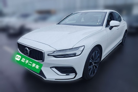 沃尔沃S60 2025款 B4 智远豪华版