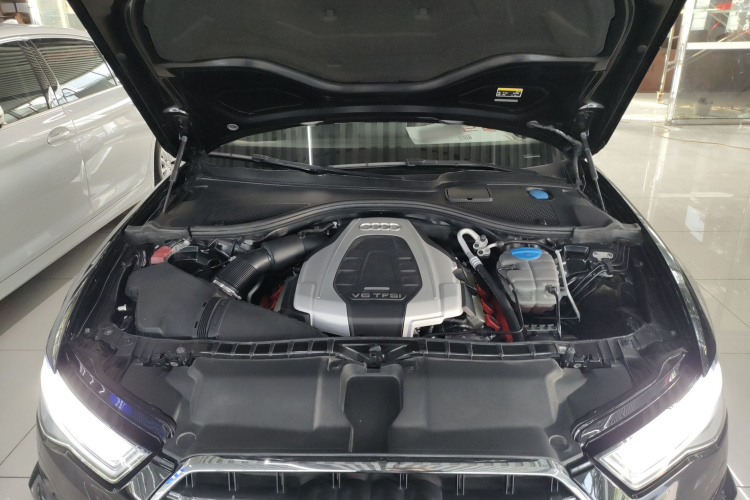 奥迪A6L 2018款 30周年年型 45 TFSI quattro 运动型机舱底盘24