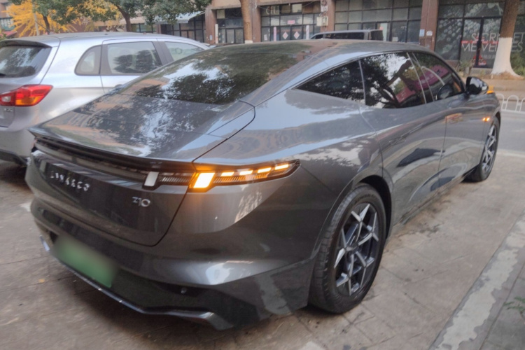 领克Z10 2024款 95kWh 766km后驱Max车身外观6005