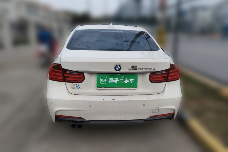 宝马3系 2015款 328Li 豪华设计套装车身外观6