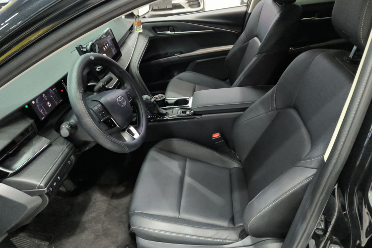 丰田 凯美瑞 2024款 2.0E 精英版局部细节19