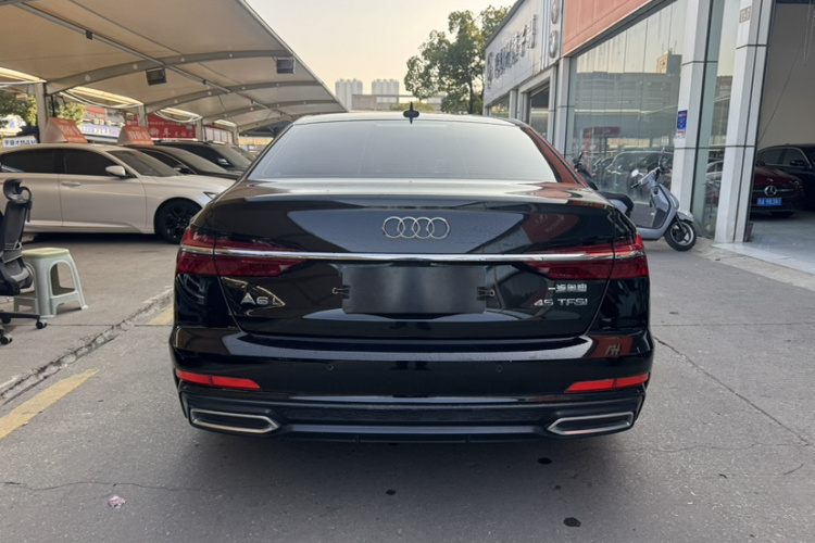 奥迪A6L 2019款 45 TFSI 臻选动感型车身外观6002