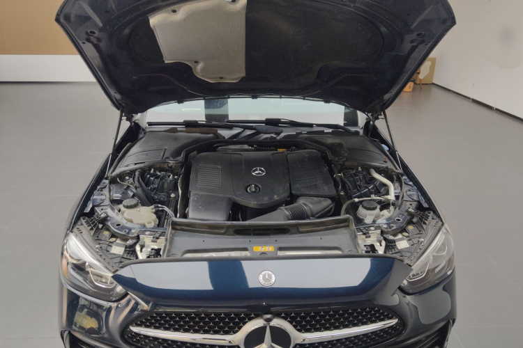 奔驰C级 2022款 改款 C 260 L 运动版局部细节24