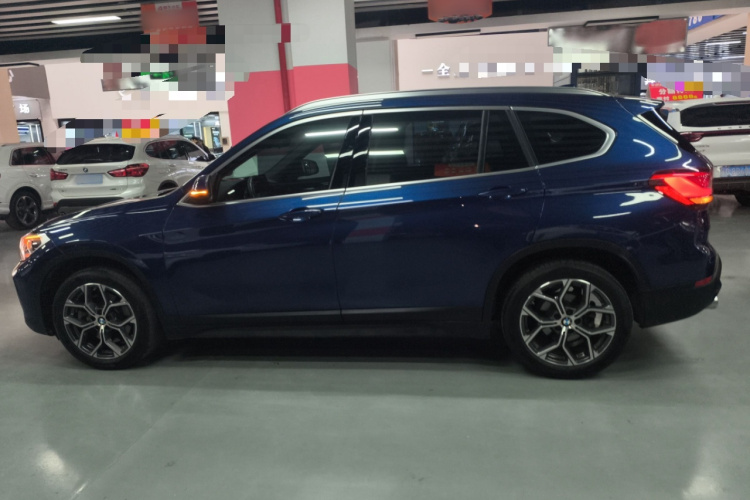 宝马X1 2020款 sDrive25Li 领先型车身外观4