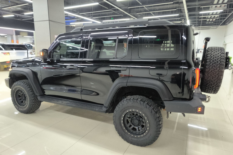 坦克300 2021款 越野版 2.0T 征服者车身外观6003