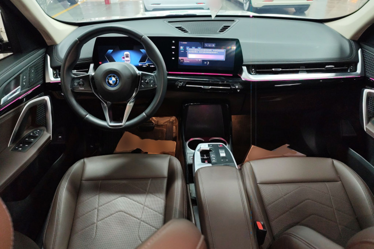 宝马iX1 2023款 eDrive25L X设计套装中控内饰12