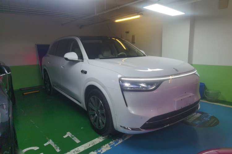 鸿蒙智行 问界M8 2025款 增程 Max+版 53.4kWh 6座版车身外观6002