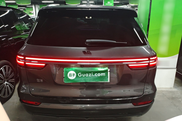 理想汽车 理想ONE 2021款 增程6座版车身外观6