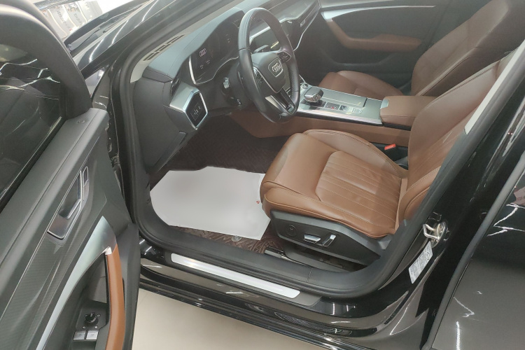 奥迪A6L 2023款 40 TFSI 豪华致雅型中控内饰7003