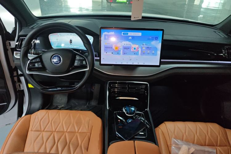 比亚迪 唐新能源 2023款 DM-i 冠军版 112KM 尊荣型中控内饰7002
