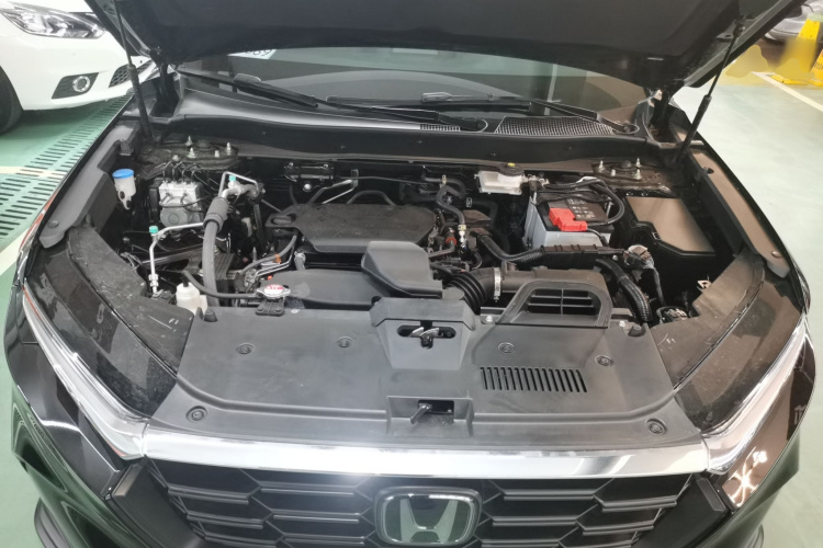 本田CR-V 2024款 240TURBO 两驱锋尚版 5座机舱底盘24