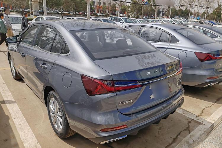 荣威i5 2023款 1.5L CVT豪华版车身外观6003