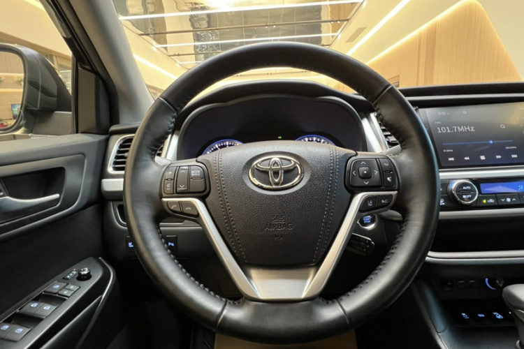 丰田 汉兰达 2021款 2.0T 四驱豪华版 7座局部细节13