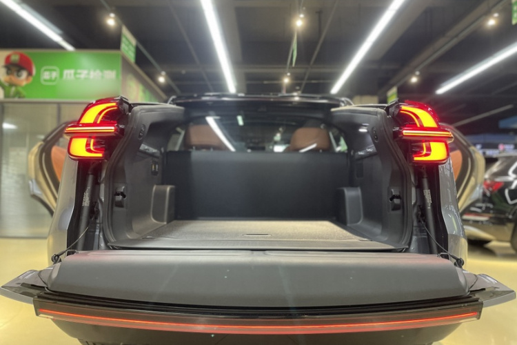 长安启源E07 2025款 增程 四驱 39kWh Ultra高性能版车身外观6015