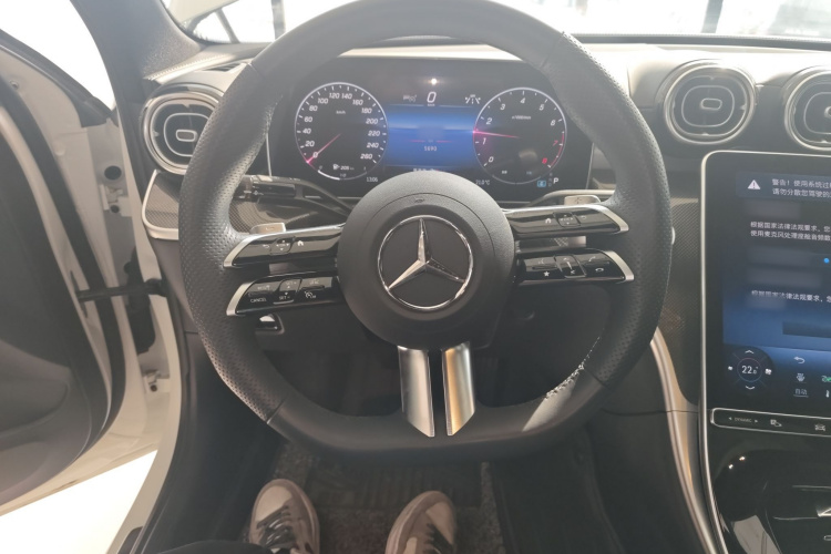 奔驰C级 2024款 改款 C 260 L 运动版局部细节13