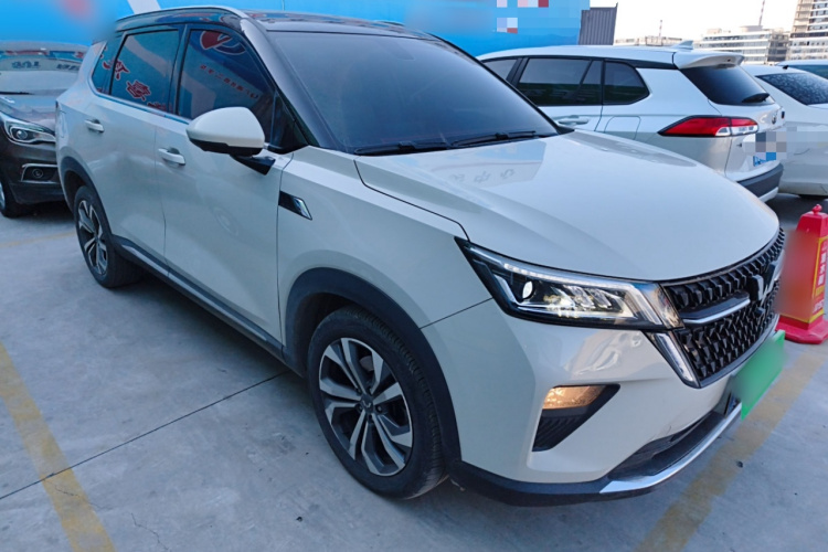 五菱汽车 五菱星辰 2021款 1.5T CVT星曜版车身外观3