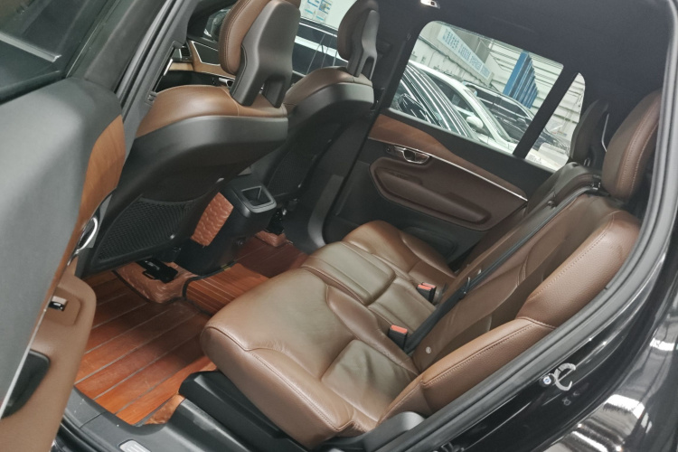 沃尔沃XC90 2021款 B5 智行豪华版 5座中控内饰21