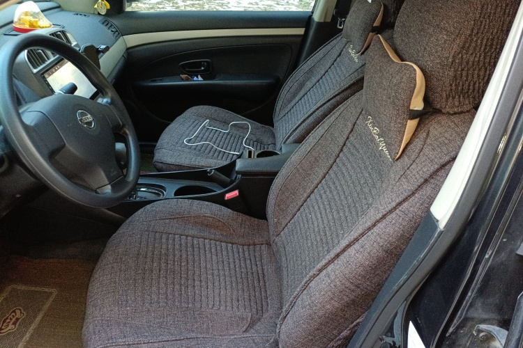 日产 轩逸 2018款 经典 1.6XE+ CVT领先版中控内饰19