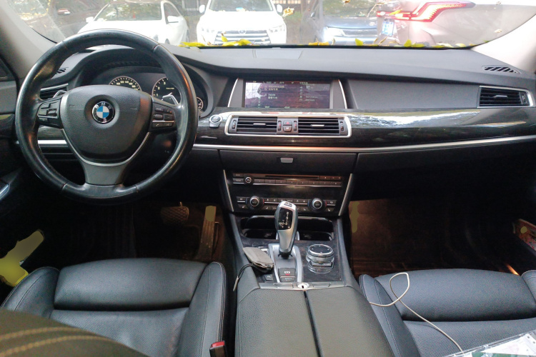 宝马5系GT 2014款 535i 豪华型中控内饰12