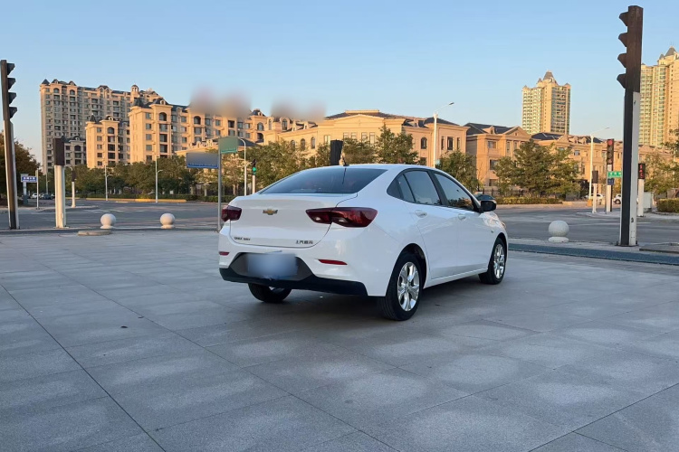 雪佛兰 科沃兹 2020款 325T 自动欣悦版车身外观6006