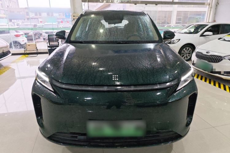 蓝电E5 PLUS 2025款 120km 标准旅行定制版 7座车身外观2