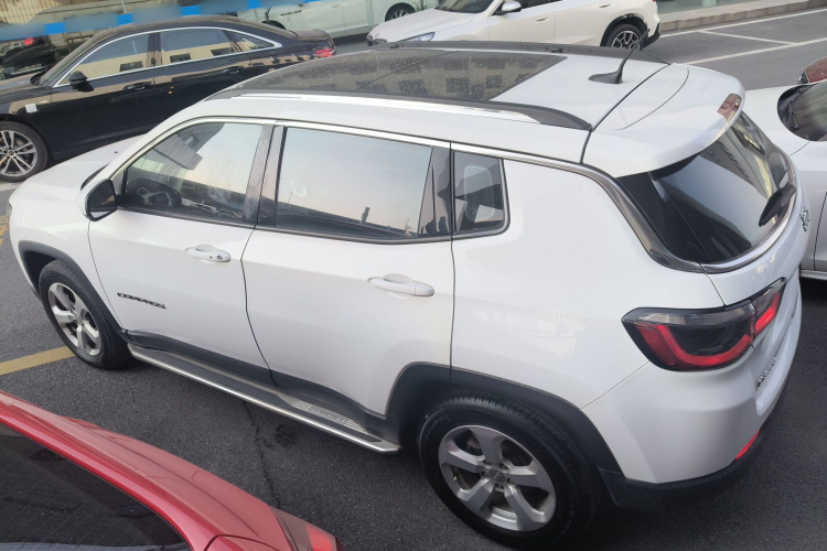 Jeep 指南者 2017款 200T 自动家享版车身外观4