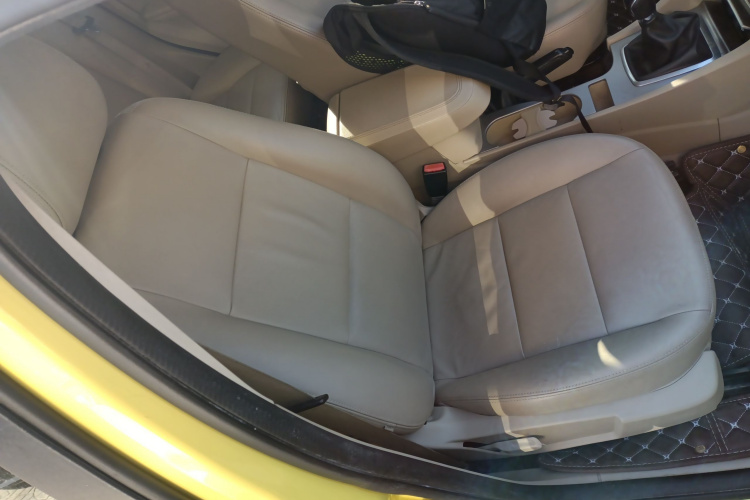 福特 福克斯 2013款 两厢经典 1.8L 手动时尚型局部细节41