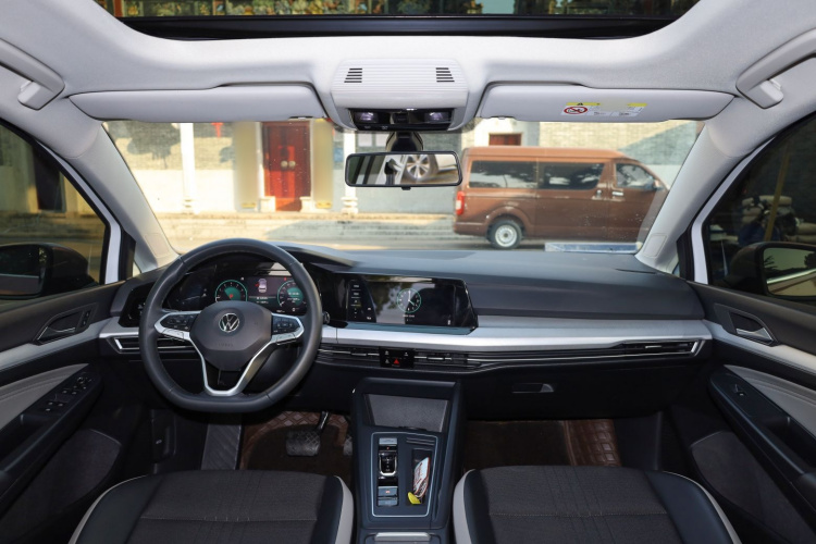 大众 高尔夫 2021款 200TSI DSG Pro中控内饰7004
