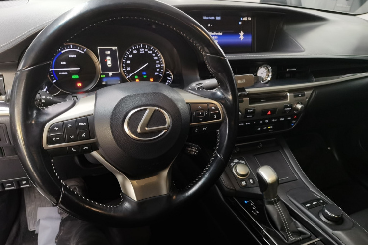 雷克萨斯ES 2015款 300h 舒适版中控内饰12