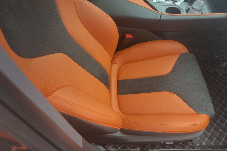 长安UNI-V 2023款 1.5T 运动版局部细节41