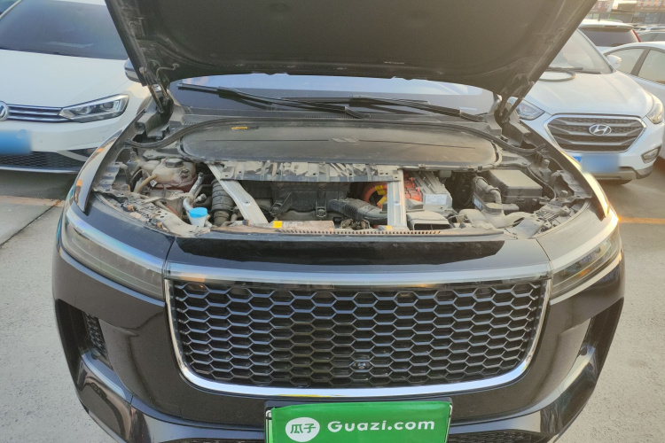 理想汽车 理想ONE 2021款 增程6座版机舱底盘24