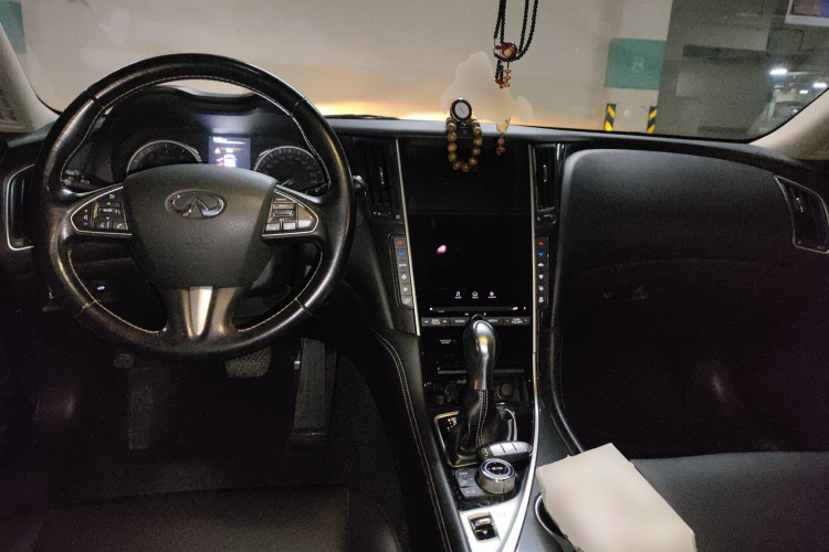 英菲尼迪Q50L 2016款 2.0T 舒适版中控内饰12