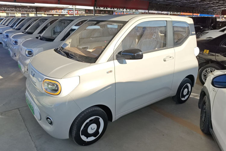 五菱汽车 宏光MINIEV 2024款 第三代 215km 青春版车身外观4