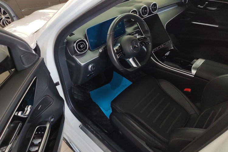 奔驰C级 2022款 C 200 L 运动版中控内饰20