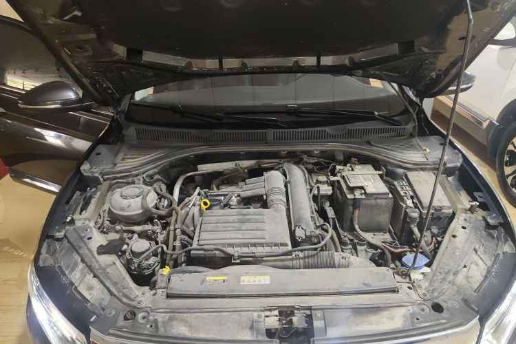 大众 速腾 2021款 280TSI DSG舒适智联版机舱底盘24